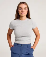 Ronde prijs op T-shirts en tops